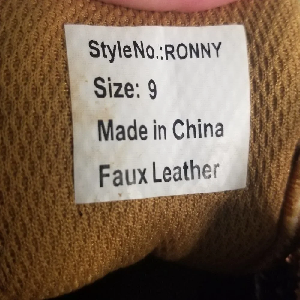 RU RocaWear Boys Ronny Faux Leather Boots Size 9